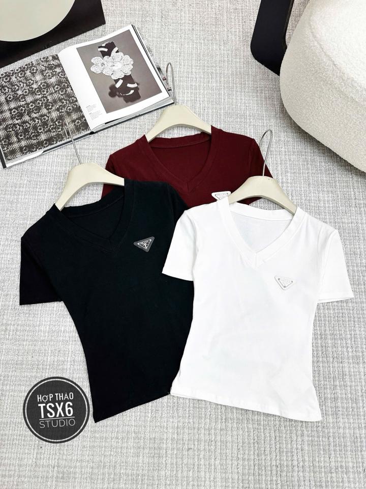 Zip tang Prada -duoc-ban-tai-Tiến Loan Studio