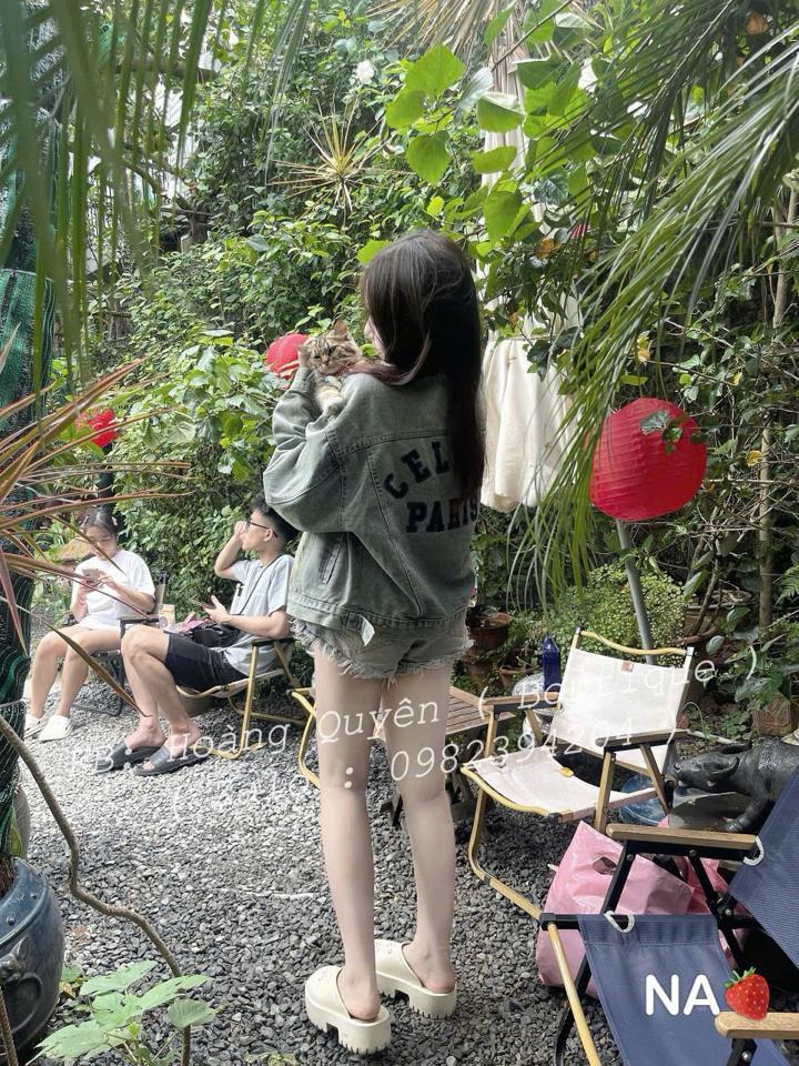Celine rách thêu lưng-duoc-ban-tai-Tiến Loan Studio