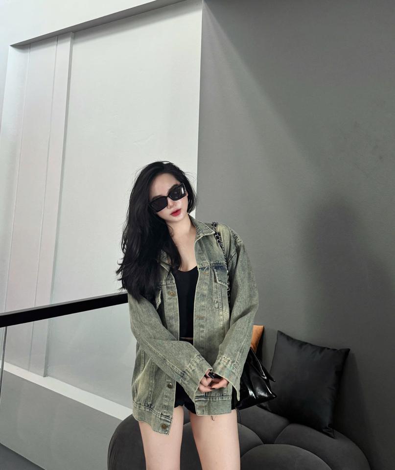 Chanel Đá -duoc-ban-tai-Tiến Loan Studio