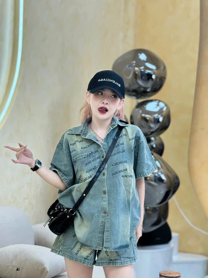 Sét bò Balenciaga-duoc-ban-tai-Tiến Loan Studio