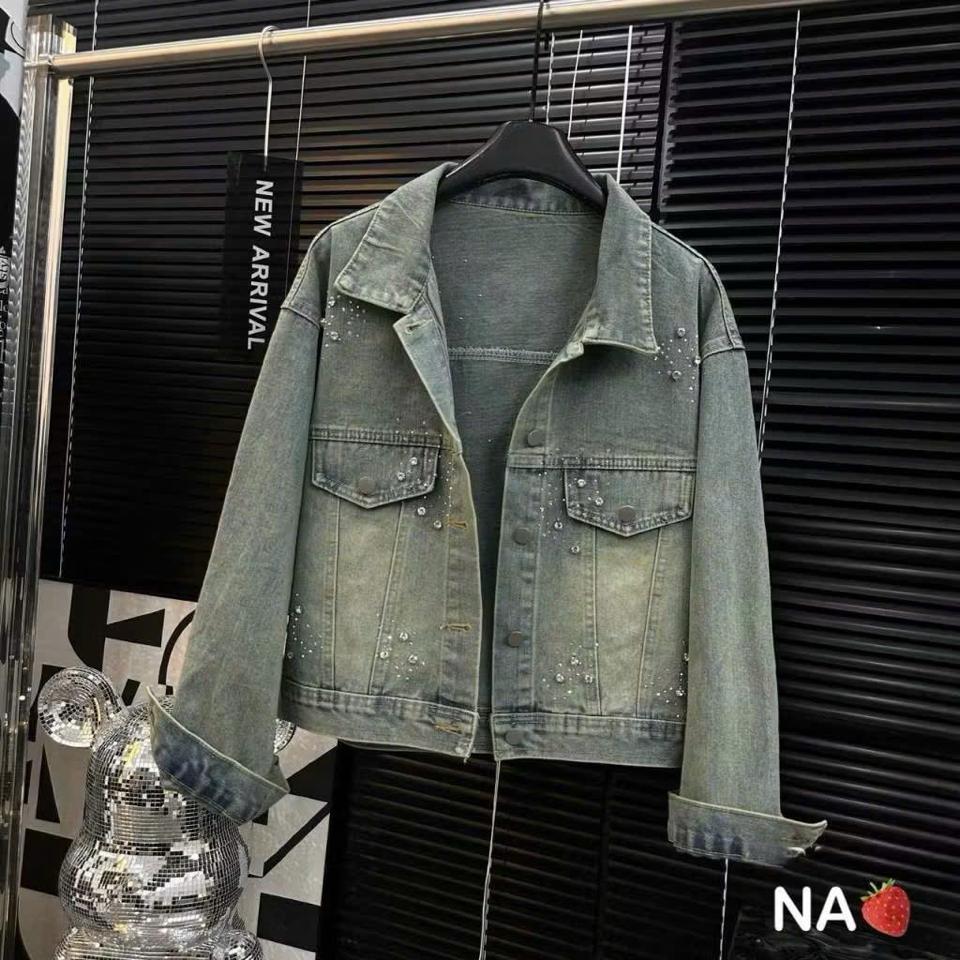 Đính đá ngắn-duoc-ban-tai-Tiến Loan Studio