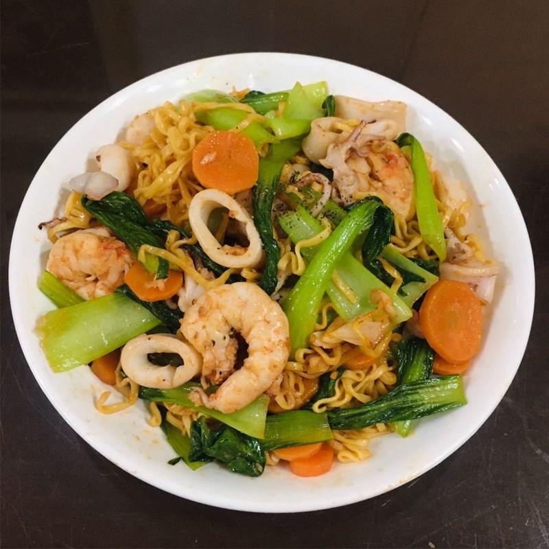 Mỳ Hải sản -duoc-ban-tai-Ốc Đêm Diễm 30K