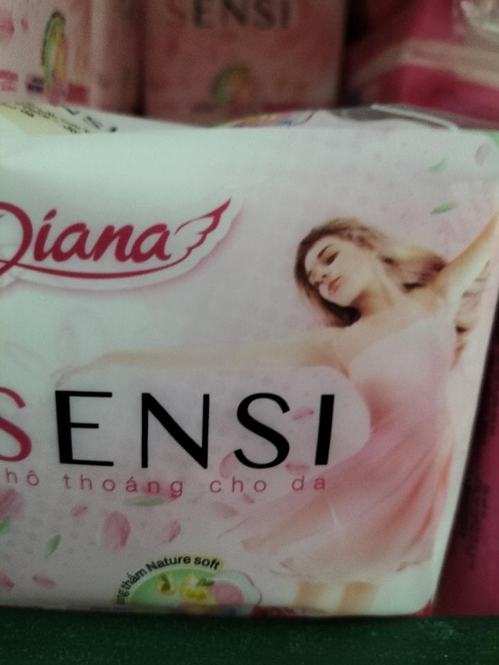 bvs diana sensi siêu mỏng cánh gói 8 miếng-duoc-ban-tai-TẠP HÓA HÀO KIỆT