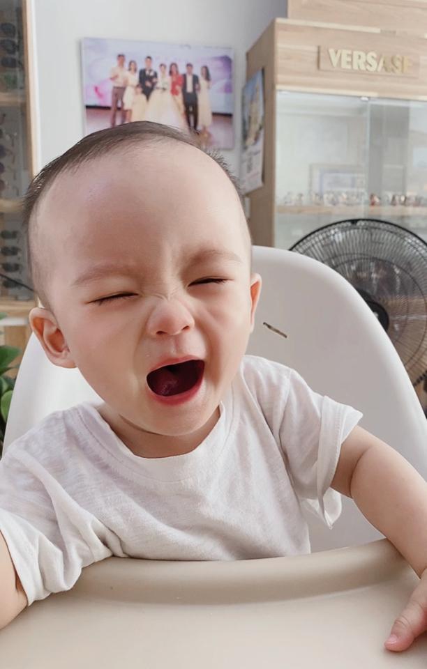 Pin -duoc-ban-tai-Kính mắt Nam Việt