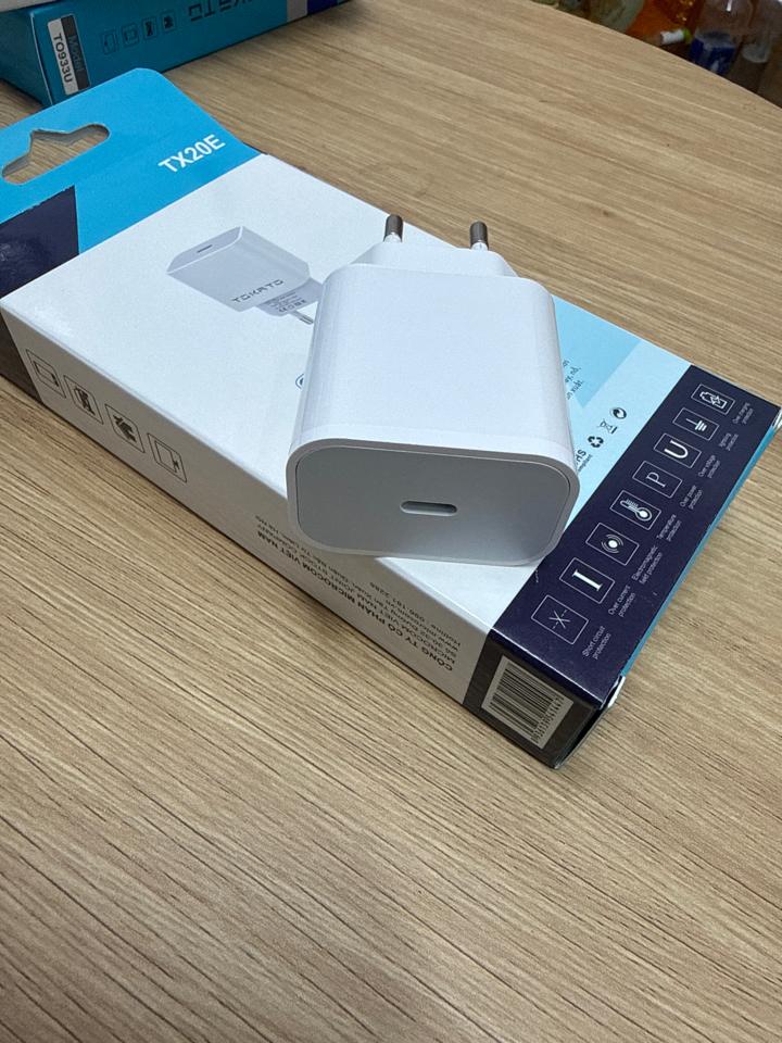 Củ sạc nhanh 20w TX20E-duoc-ban-tai-Long Táo 132 Hai Bà Trưng ,Đồng Hới