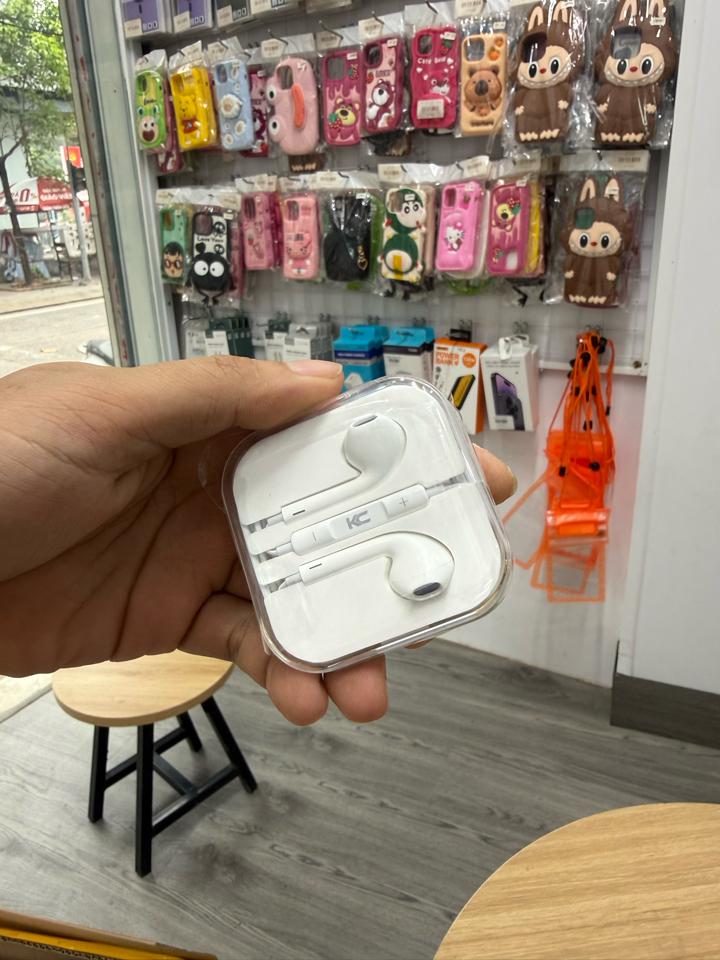 Tai nghe dây chân iphone -duoc-ban-tai-Long Táo 132 Hai Bà Trưng ,Đồng Hới