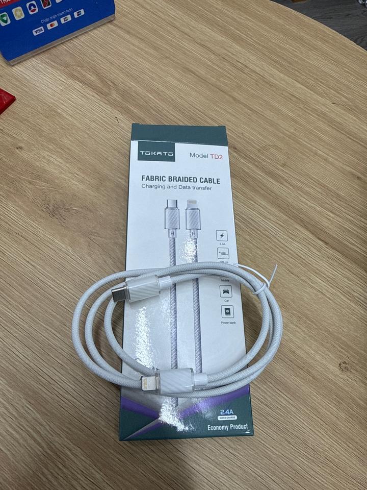 Dây sạc bọc dù C to lightning -duoc-ban-tai-Long Táo 132 Hai Bà Trưng ,Đồng Hới