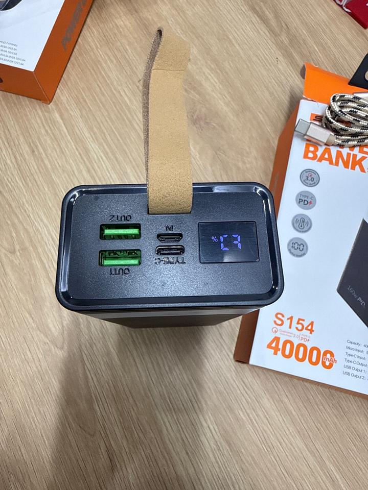 Sạc dự phòng 40,000mAh sạc nhanh 160w-duoc-ban-tai-Long Táo 132 Hai Bà Trưng ,Đồng Hới