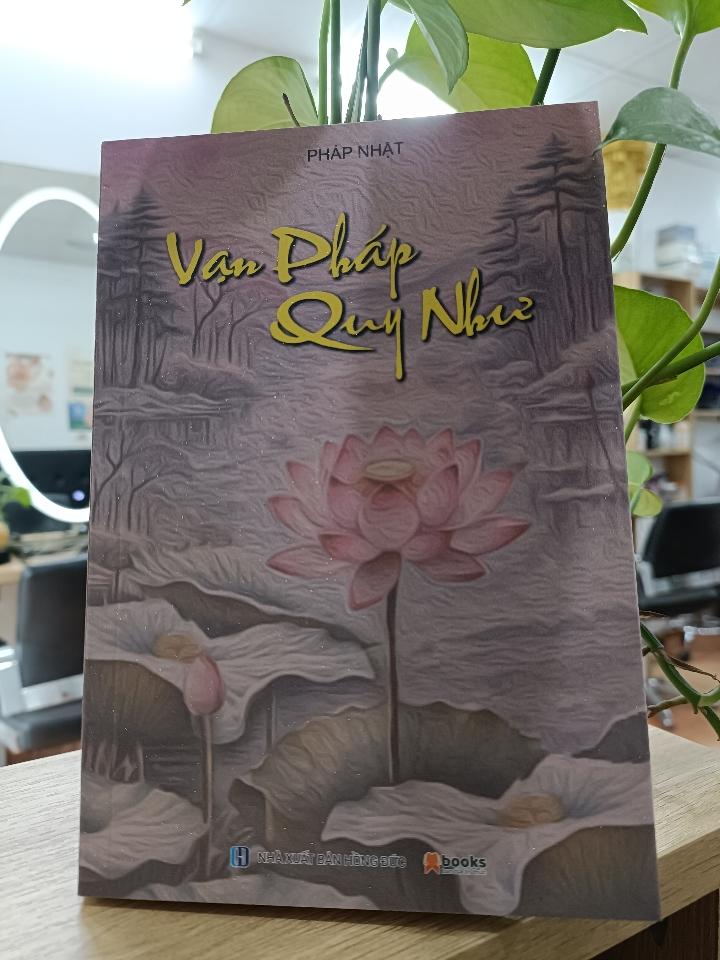 Vạn Pháp-duoc-ban-tai-Trí Sáng Books - trisang.vn