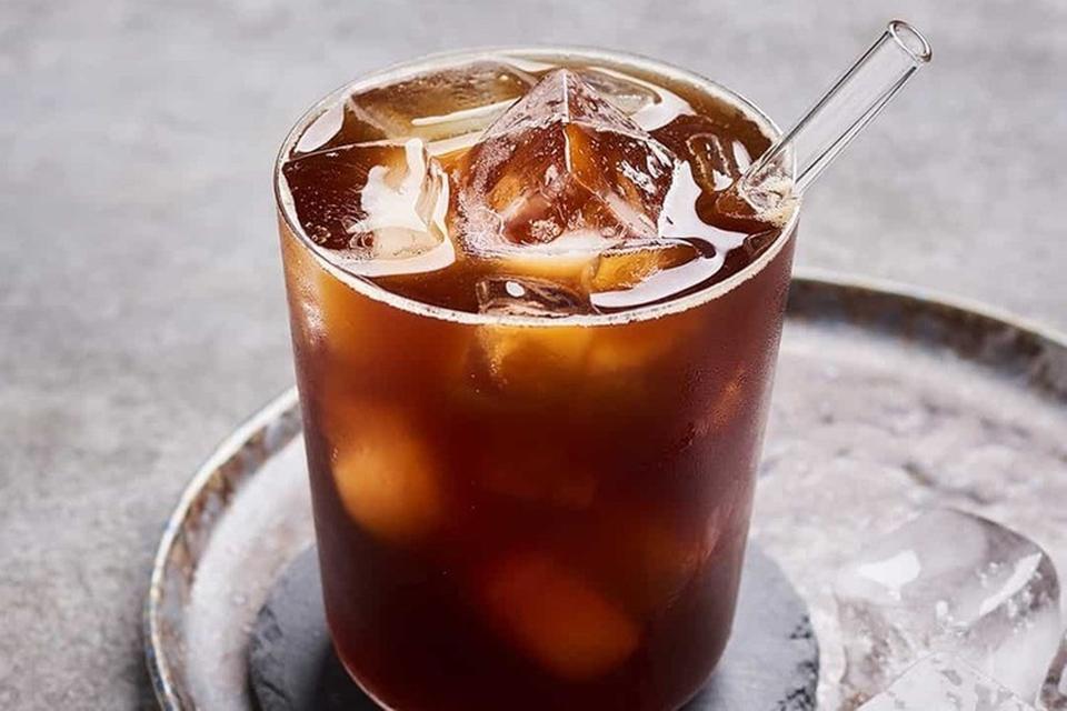 Americano-duoc-ban-tai-1AM Coffee & Tea