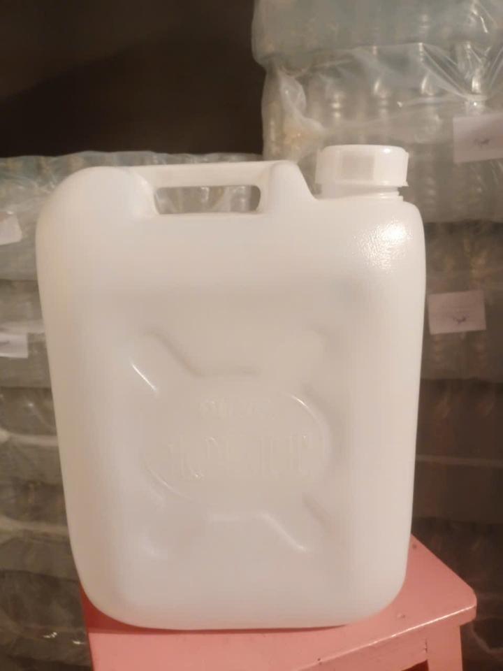 Can nhựa 2 lít-duoc-ban-tai-CTY TNHH VLXD THANH HƯƠNG