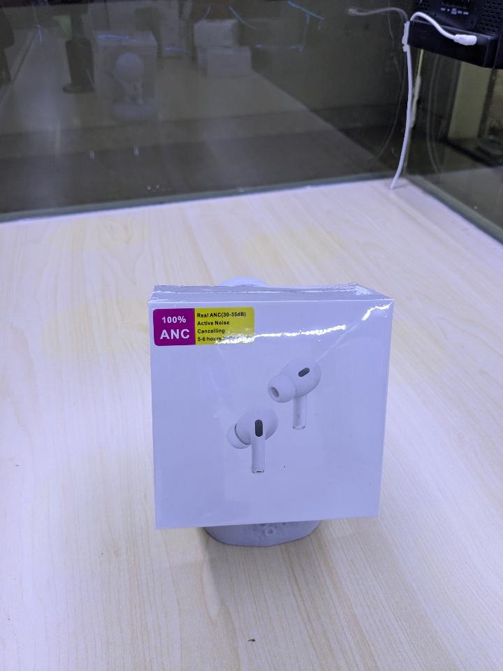 Tai nghe pro2 luda-duoc-ban-tai-LongMobile