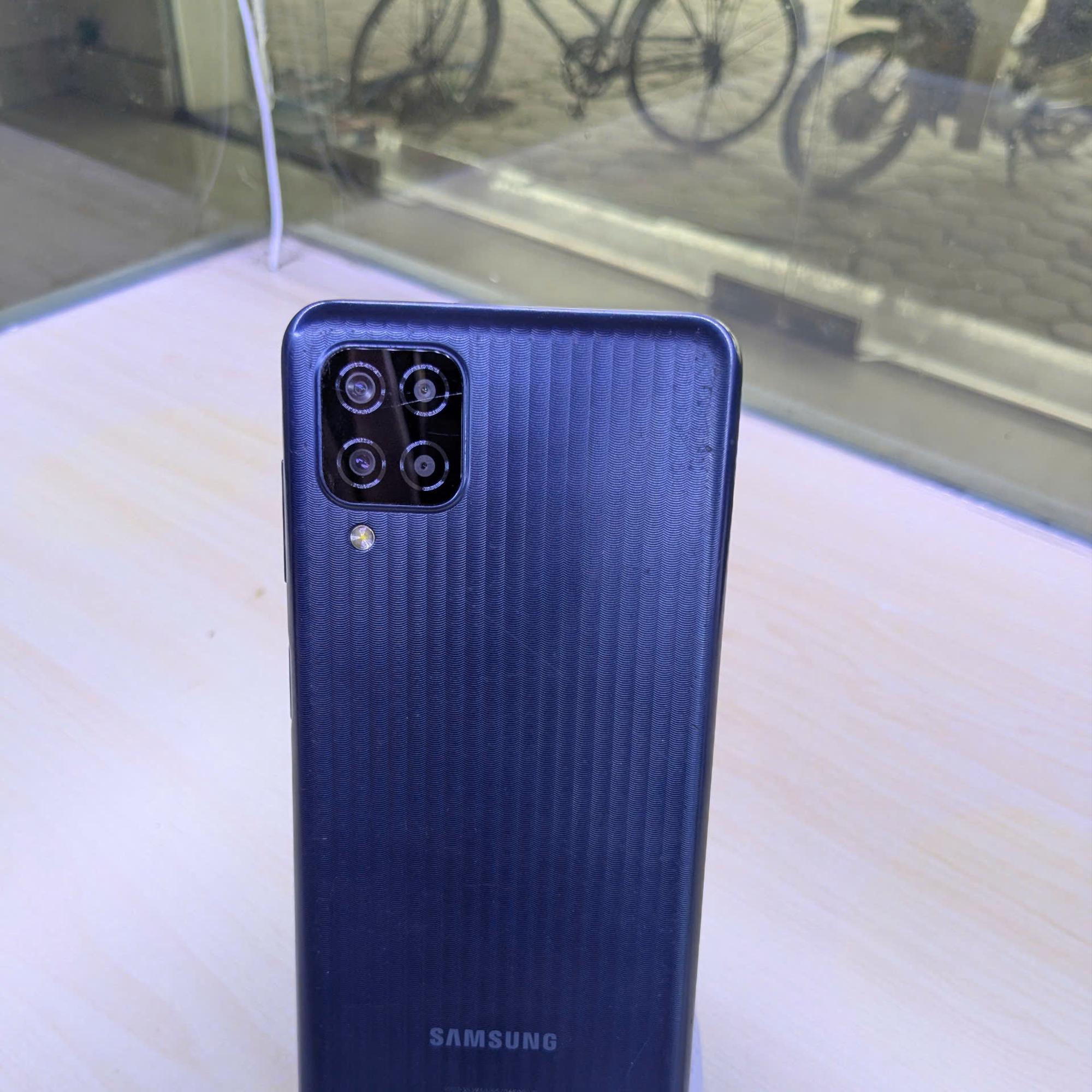 Samsung M12 128g-duoc-ban-tai-LongMobile