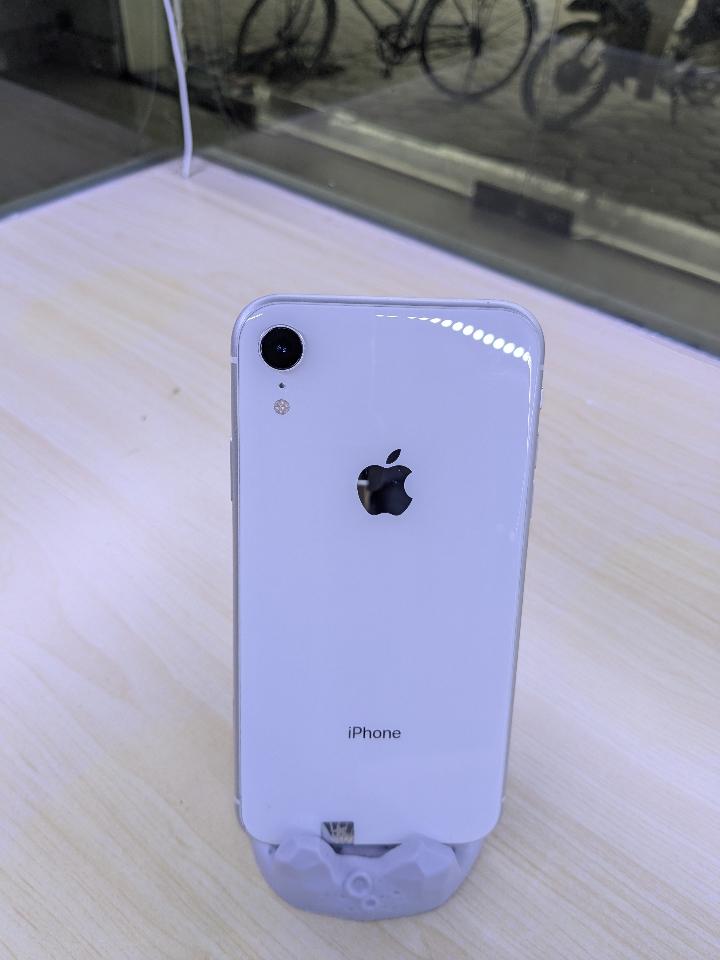 Ip Xr 128g trắng pin 9x-duoc-ban-tai-LongMobile