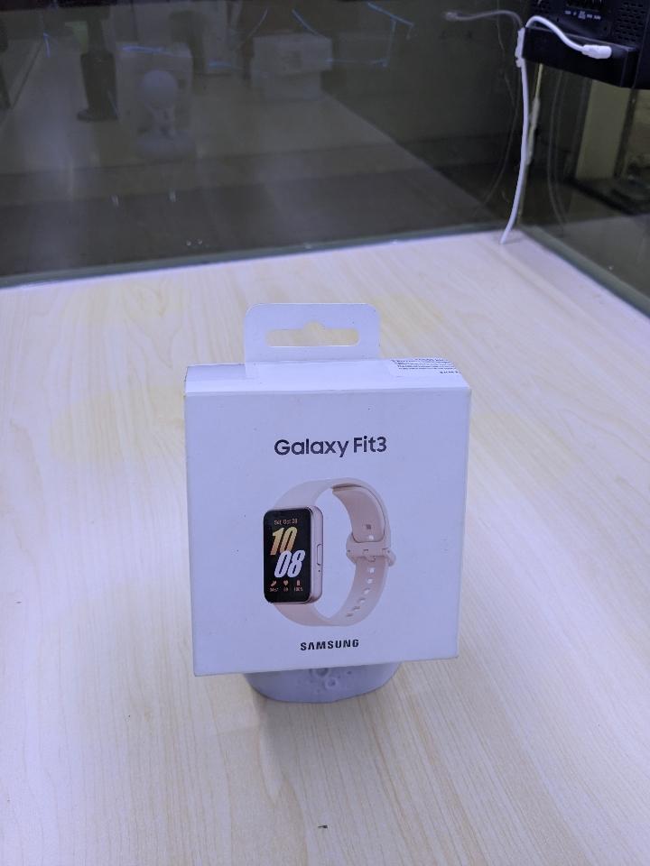 Galaxy Fit 3-duoc-ban-tai-LongMobile