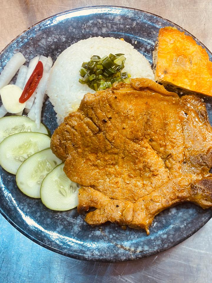Cơm Tấm Sườn Chả-duoc-ban-tai-Cơm Tấm Bự Chà Bá
