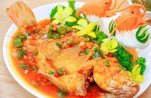 Cơm Cá Điêu Hồng Sốt Cà + Đồ Xào + Canh-duoc-ban-tai-Cơm Tấm Bự Chà Bá