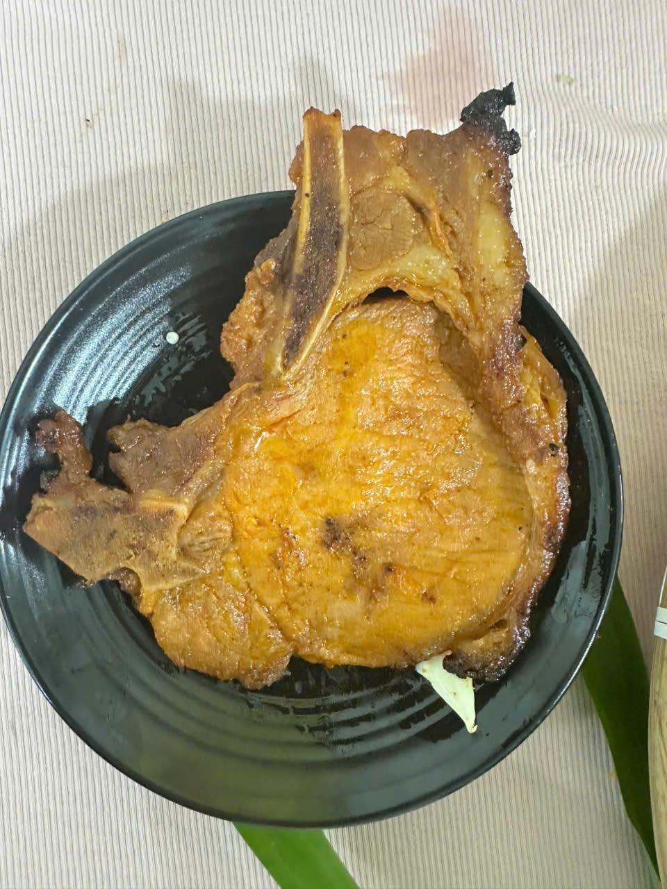 Sườn cốt lết (Không cơm, canh, mắm)-duoc-ban-tai-Cơm Gà Sốt Bát Vị