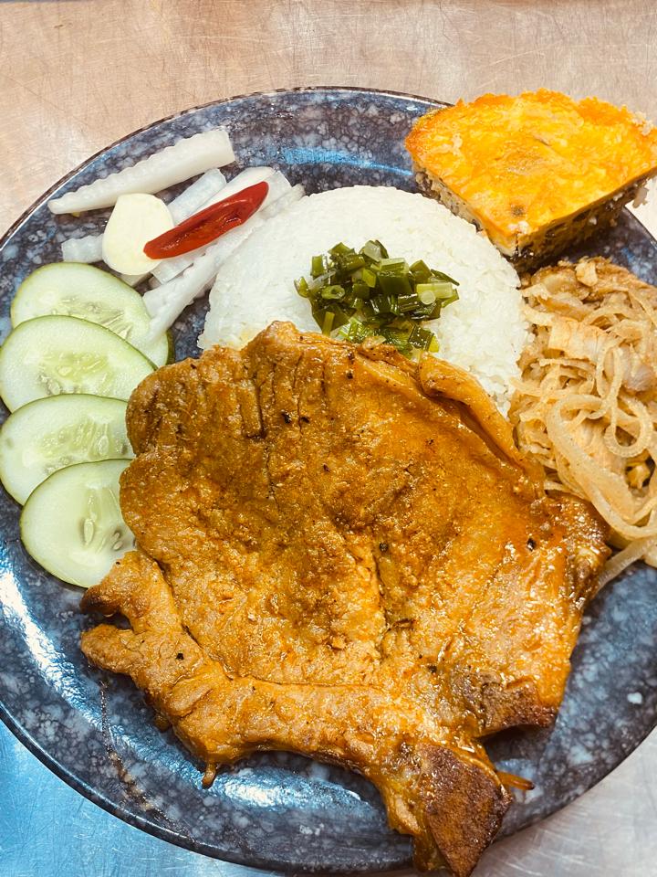 Cơm Tấm Sườn Bì Chả-duoc-ban-tai-Cơm Tấm Bự Chà Bá