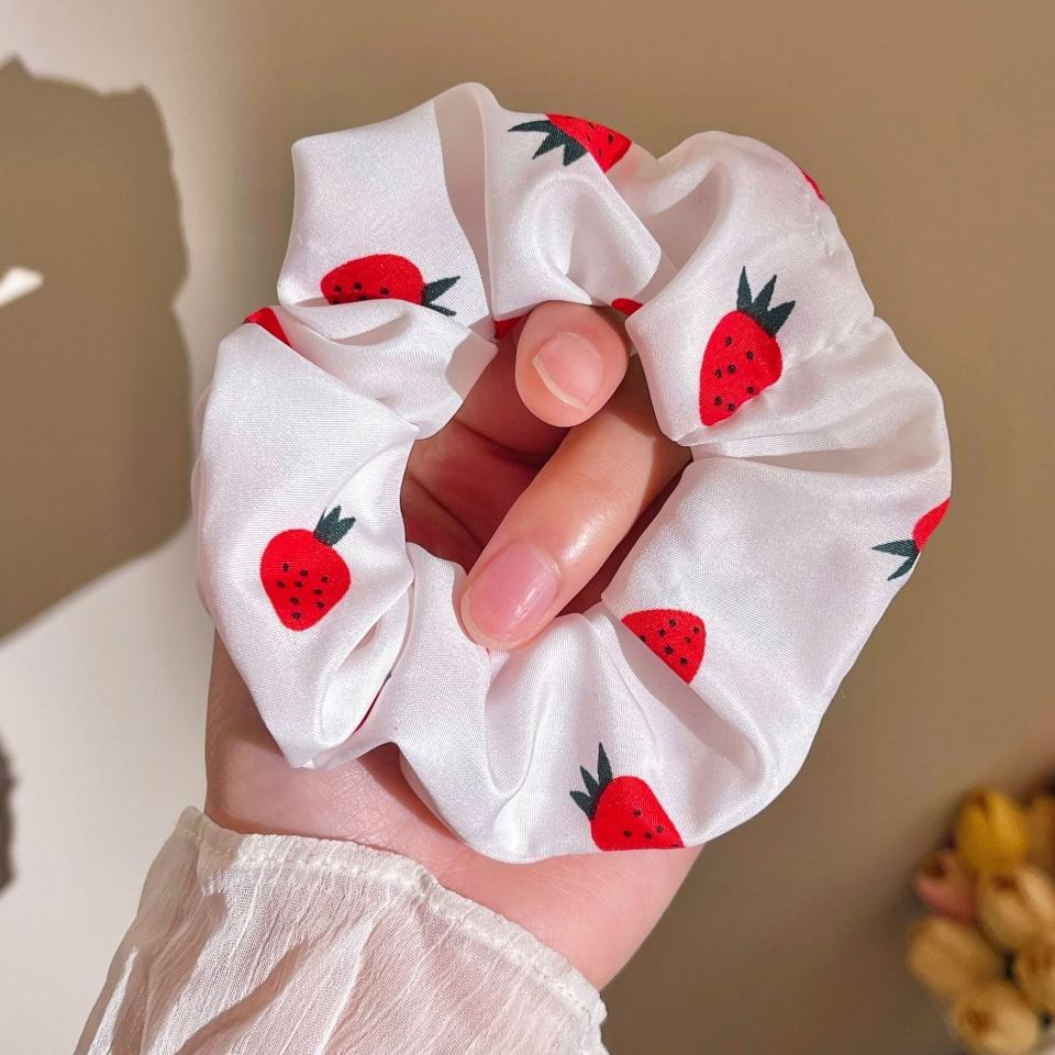 Cột tóc dâu tây Hàn Quốc, mã C001
Sỉ 45k/10 cái-duoc-ban-tai-Kho Sỉ Phụ Kiện Sipuki