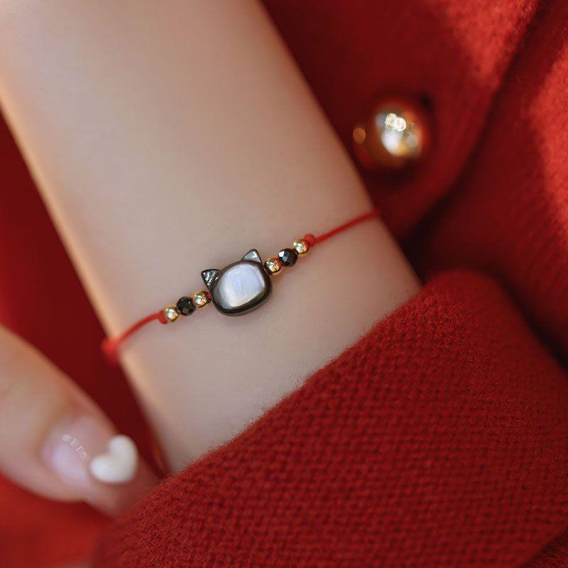 Vòng đeo tay mèo dây đỏ, mã V223
Sỉ 41k/10 cái -duoc-ban-tai-Kho Sỉ Phụ Kiện Sipuki