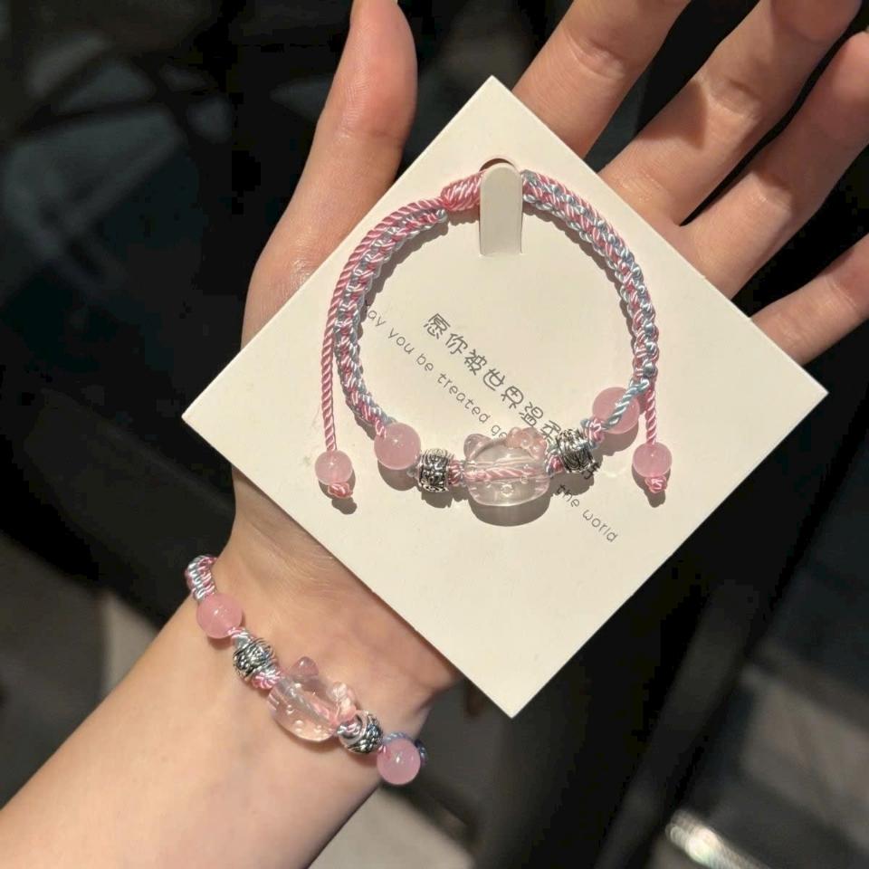 Vòng đeo tay hello kitty, mã V67
Sỉ 68k/10 cái-duoc-ban-tai-Kho Sỉ Phụ Kiện Sipuki