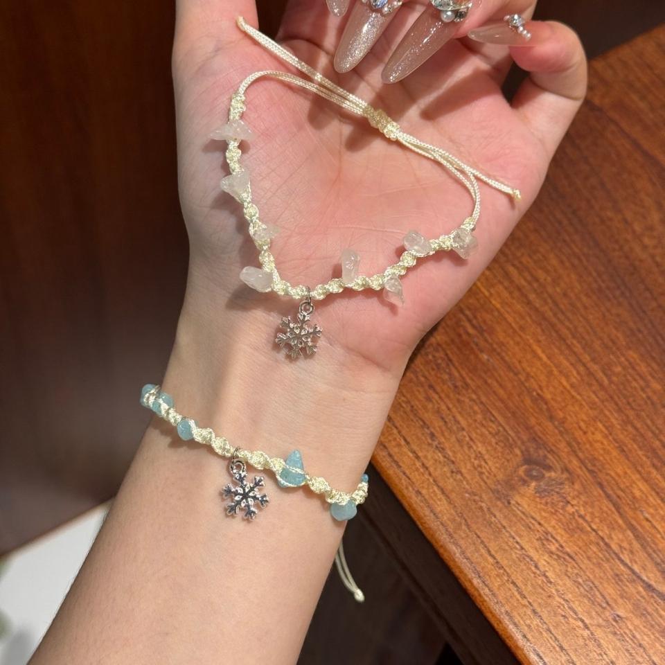 Vòng đeo tay bông tuyết, mã V585
Sỉ 75k/10 cái-duoc-ban-tai-Kho Sỉ Phụ Kiện Sipuki