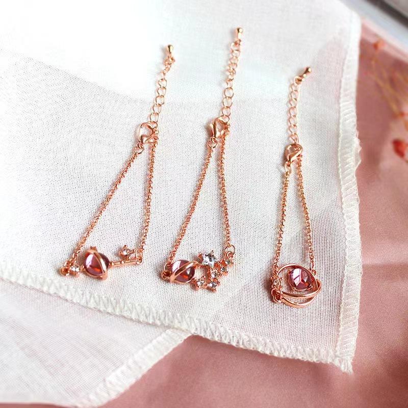 Vòng đeo tay hạt ngọc 2 màu, mã 7655
Sỉ 85k/10 cái-duoc-ban-tai-Kho Sỉ Phụ Kiện Sipuki