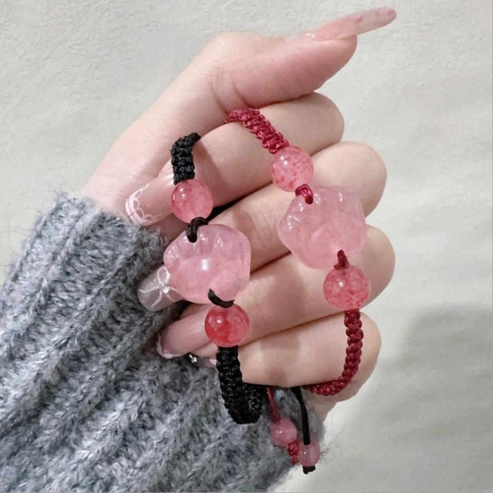 Vòng đeo tay chân mèo 2 hạt, mã V62
Sỉ 7.5k/10 cái-duoc-ban-tai-Kho Sỉ Phụ Kiện Sipuki