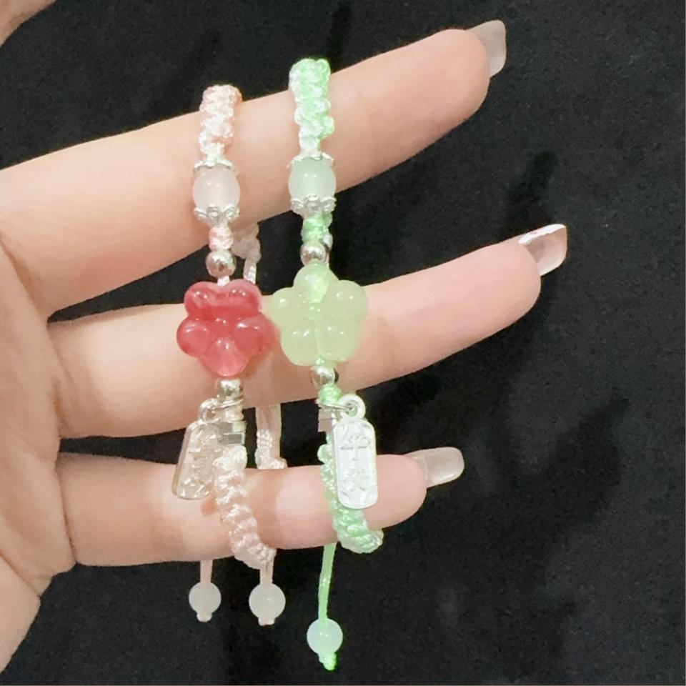 Vòng đeo tay mặt hoa, mã V840
Sỉ 68k/10 cái-duoc-ban-tai-Kho Sỉ Phụ Kiện Sipuki