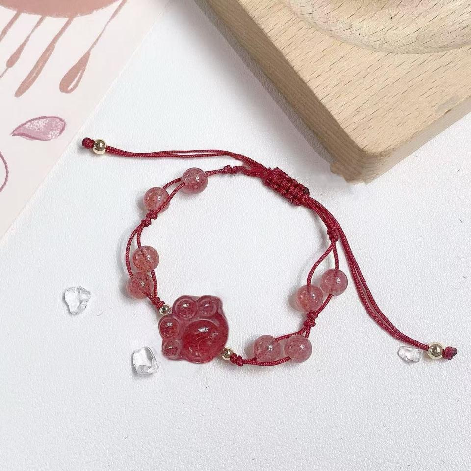 Vòng đeo tay chân mèo đỏ đô kết hạt, mã V211
Sỉ 68k/10 cái-duoc-ban-tai-Kho Sỉ Phụ Kiện Sipuki