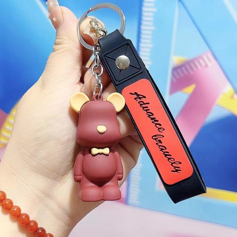 Móc khóa gấu dây nhiều màu, mã K933
Sỉ 65k/10 cái-duoc-ban-tai-Kho Sỉ Phụ Kiện Sipuki