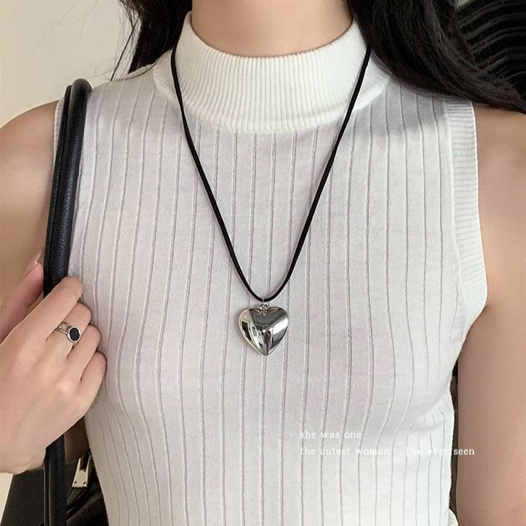 Dây đeo cổ trái tim lớn cá tính, mã V26
Sỉ 55k/10 cái-duoc-ban-tai-Kho Sỉ Phụ Kiện Sipuki