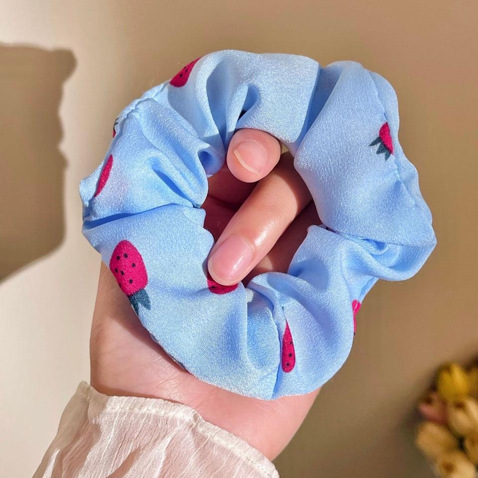 Cột tóc dâu tây Hàn Quốc, mã C001
Sỉ 45k/10 cái-duoc-ban-tai-Kho Sỉ Phụ Kiện Sipuki