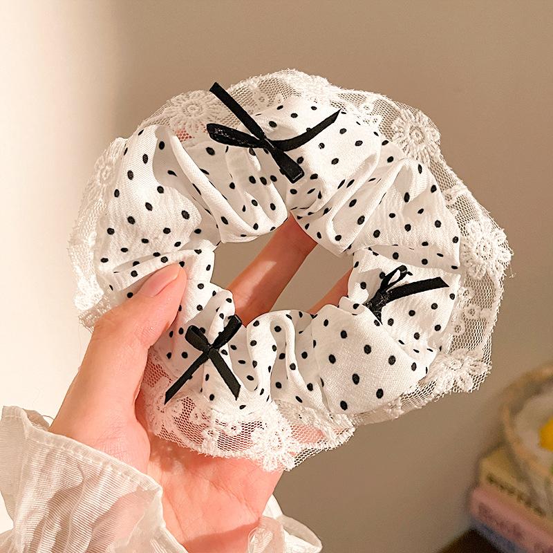 Cột tóc ren lưới chấm bi nơ, mã C123
Sỉ 73k/10 cái-duoc-ban-tai-Kho Sỉ Phụ Kiện Sipuki