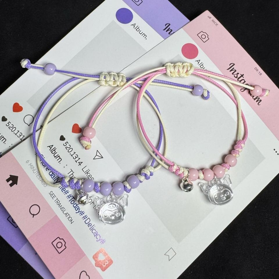 Vòng đeo tay hoạt hình, mã V103
Sỉ 58k/10 cái-duoc-ban-tai-Kho Sỉ Phụ Kiện Sipuki