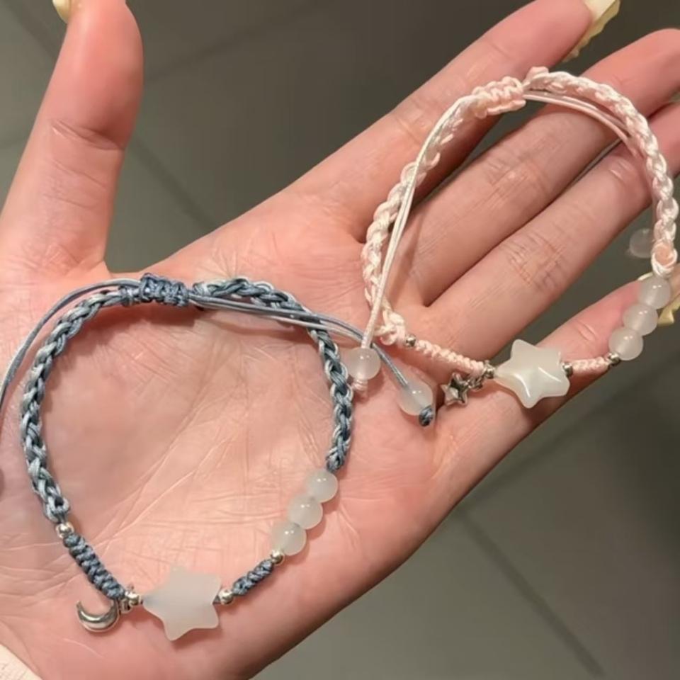 Vòng đeo tay ngôi sao 2 màu, mã V74
Sỉ 68k/10 cái-duoc-ban-tai-Kho Sỉ Phụ Kiện Sipuki