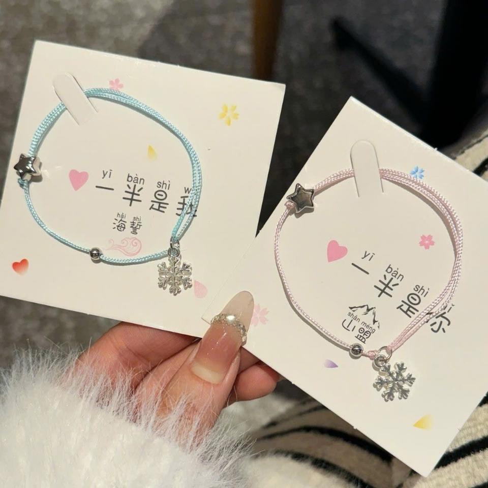 Dây đeo tay tuyết sao 2 màu, mã V94
Sỉ 45k/10 cái-duoc-ban-tai-Kho Sỉ Phụ Kiện Sipuki