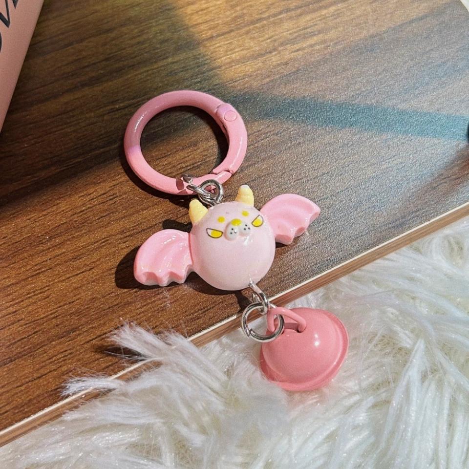 Móc khóa dơi 2 màu, mã K09
Sỉ 62k/10 cái-duoc-ban-tai-Kho Sỉ Phụ Kiện Sipuki