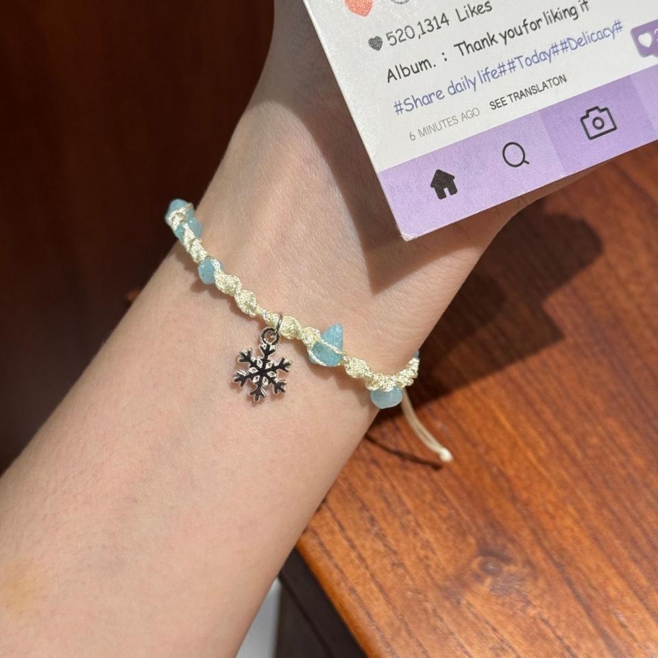 Vòng đeo tay bông tuyết, mã V585
Sỉ 75k/10 cái-duoc-ban-tai-Kho Sỉ Phụ Kiện Sipuki