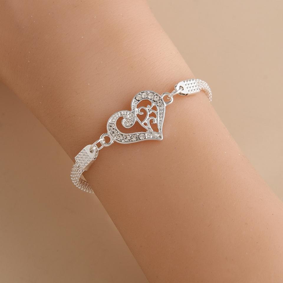 Vòng đeo tay trái tim đính đá, mã V226
Sỉ 98k/10 cái-duoc-ban-tai-Kho Sỉ Phụ Kiện Sipuki