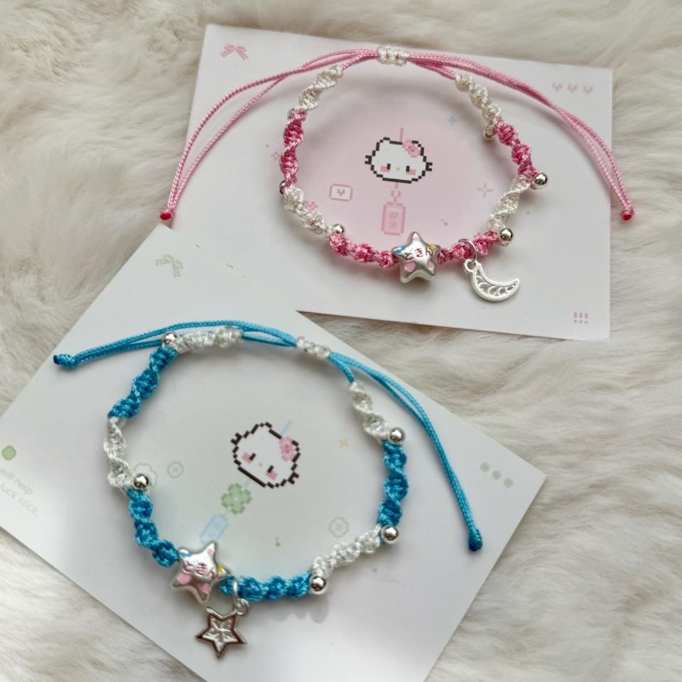 Vòng đeo tay ngôi sao đan xoắn, mã V51
Sỉ 75k/10 cái-duoc-ban-tai-Kho Sỉ Phụ Kiện Sipuki