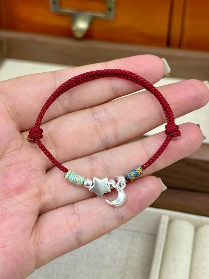 Vòng tay dây rút sao trăng, mã V41
Sỉ 49k/10 cái-duoc-ban-tai-Kho Sỉ Phụ Kiện Sipuki