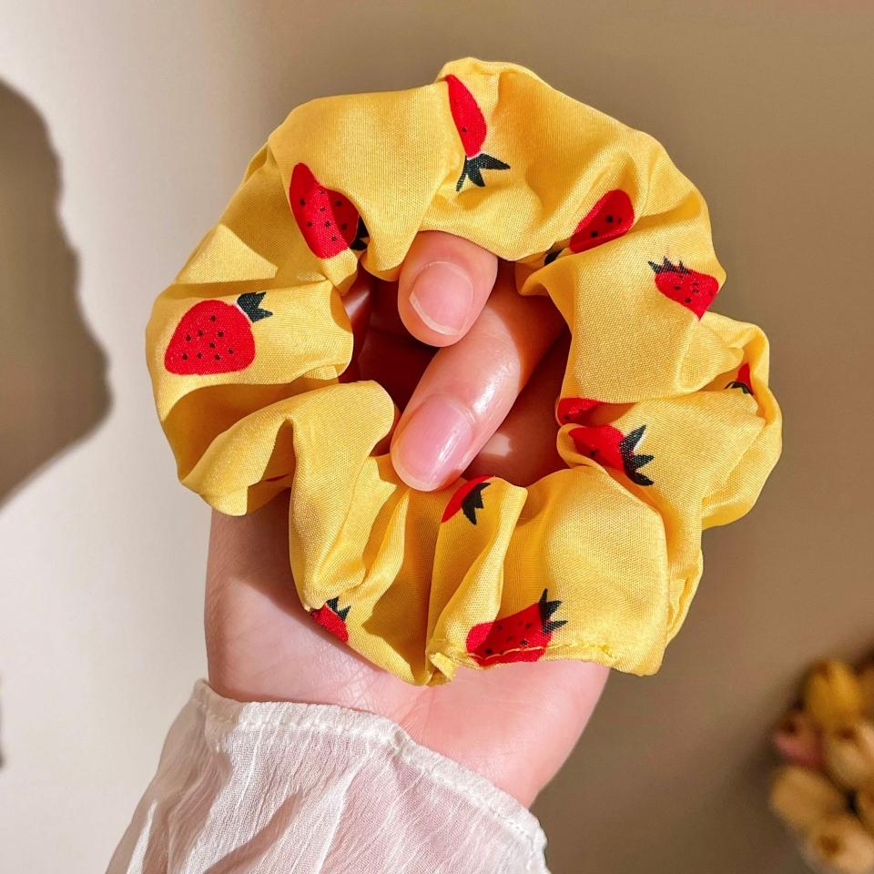 Cột tóc dâu tây Hàn Quốc, mã C001
Sỉ 45k/10 cái-duoc-ban-tai-Kho Sỉ Phụ Kiện Sipuki