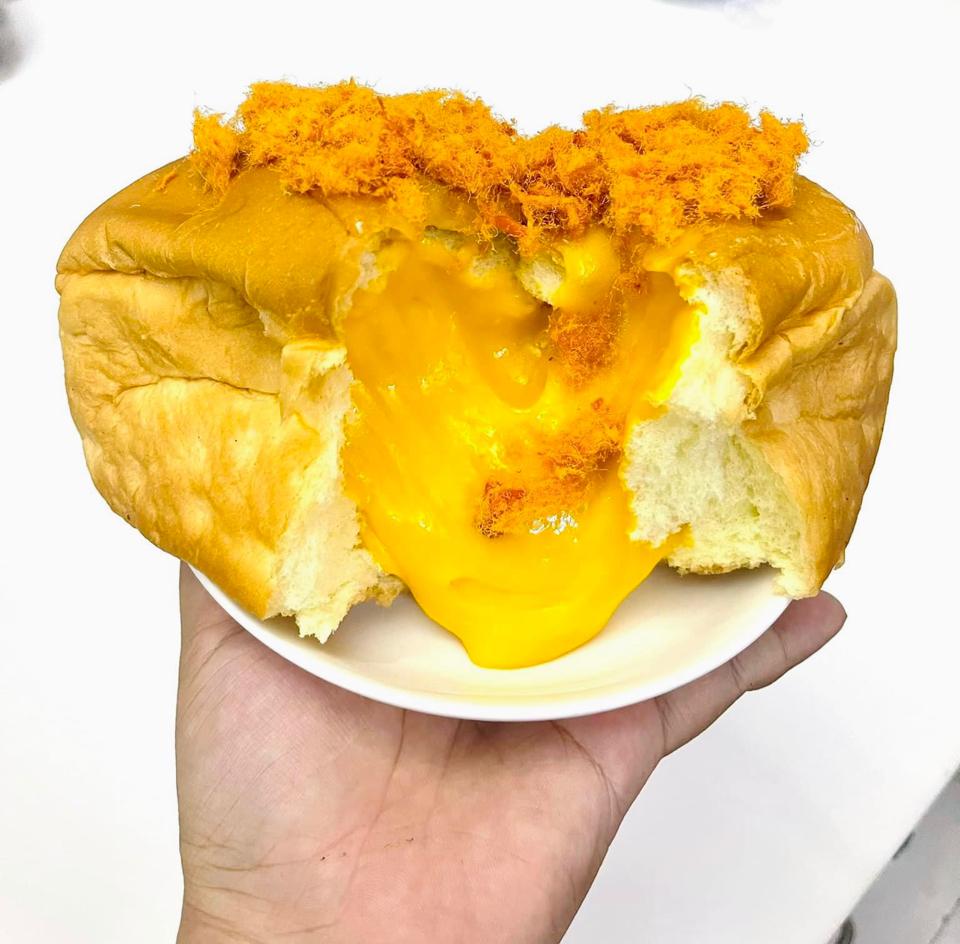 Bánh mì phomai hoàng kim size nhỏ-duoc-ban-tai-0971888337