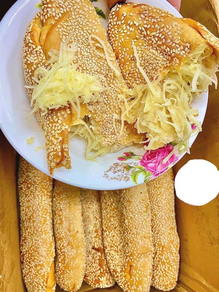 Bánh mì dừa-duoc-ban-tai-0971888337