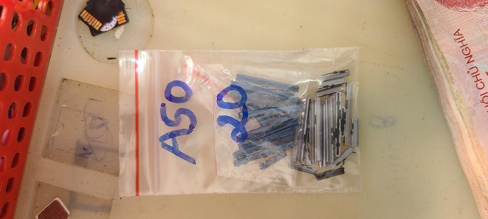 Nút buồn âl ngoài ssa50-duoc-ban-tai-Lê dũng store Phước Long