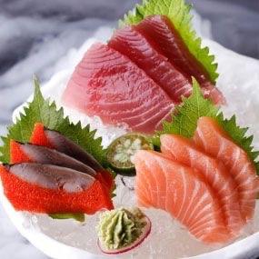 Sashimi 3 Hồi 3 Ngừ 3 Cá Trích-duoc-ban-tai-Hisashi Sushi