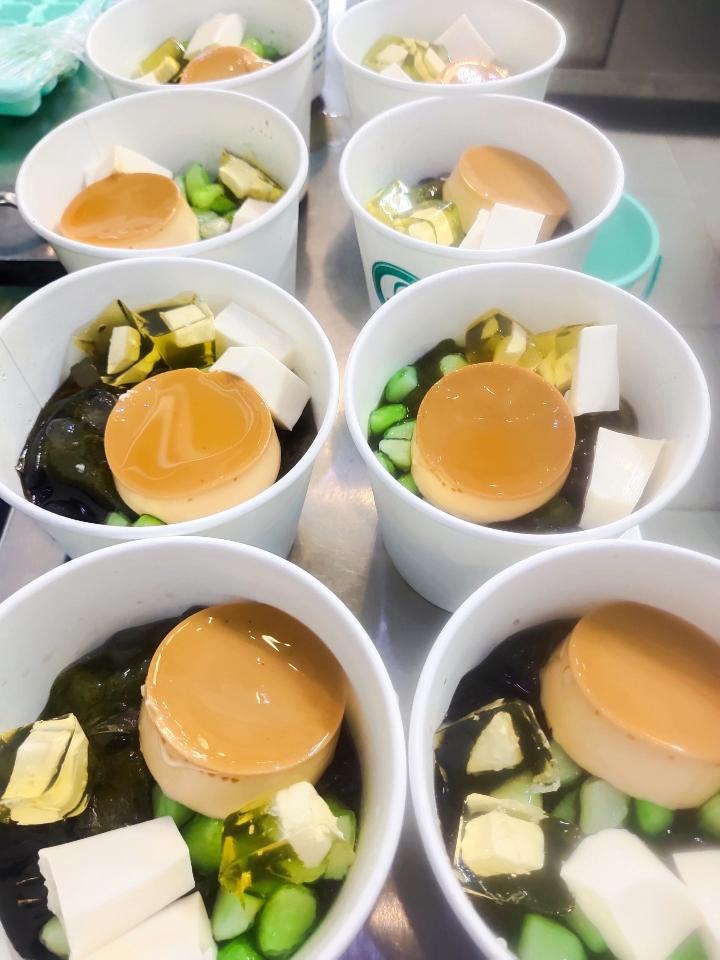 Dạy nghề_ Bánh Flan-duoc-ban-tai-Sương Sâm Tâm Việt