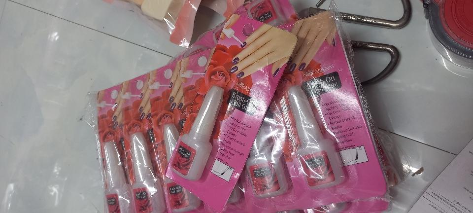 Keo dán móng-duoc-ban-tai-0868395653